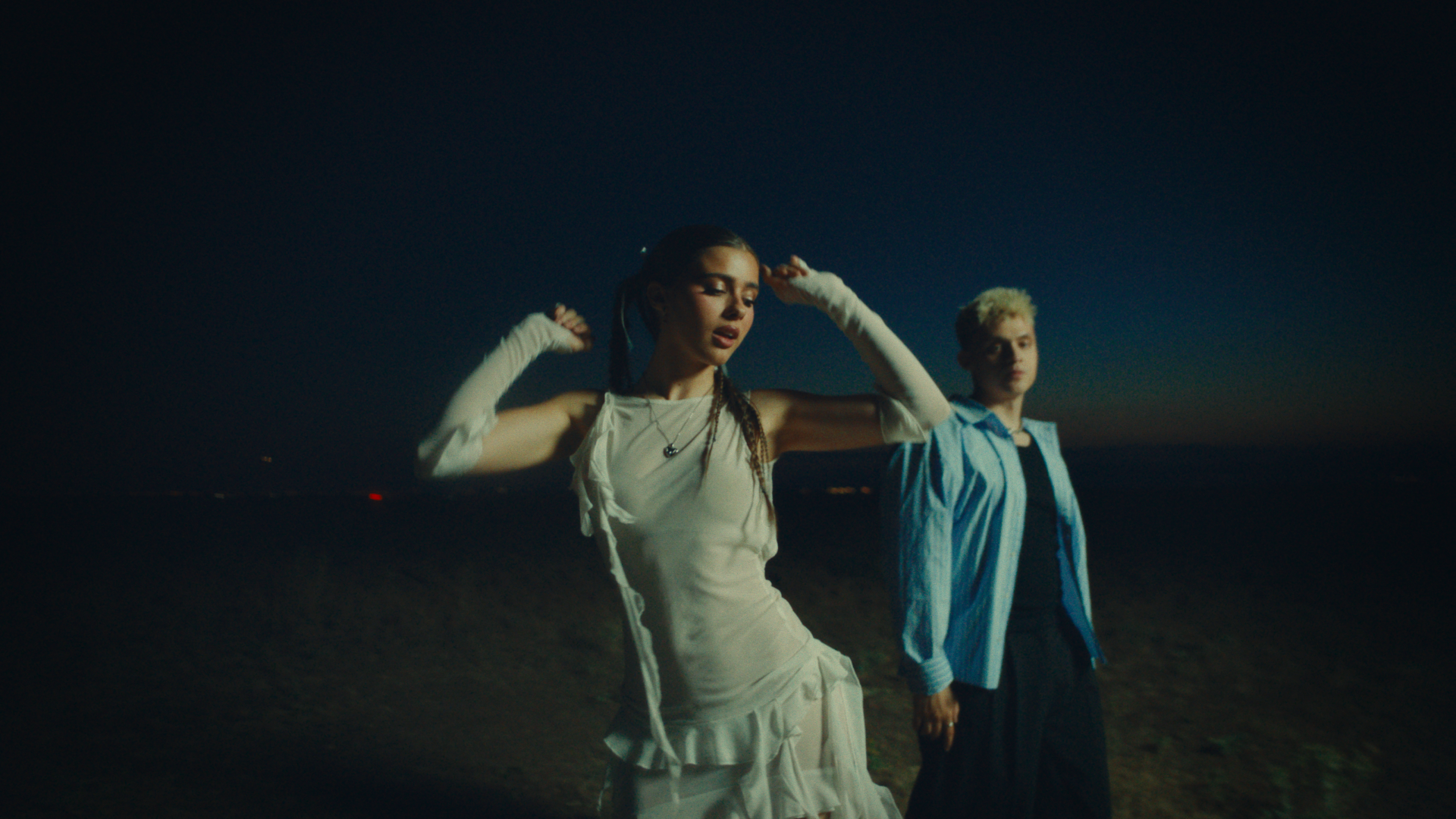 Videoclip «Vaivén» de Almacor y Mar Lucas por Island Estudio